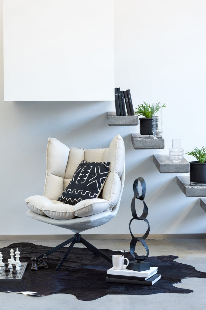 J-Line Figure Rings On Foot Aluminium Black Large: Moderne Stijl