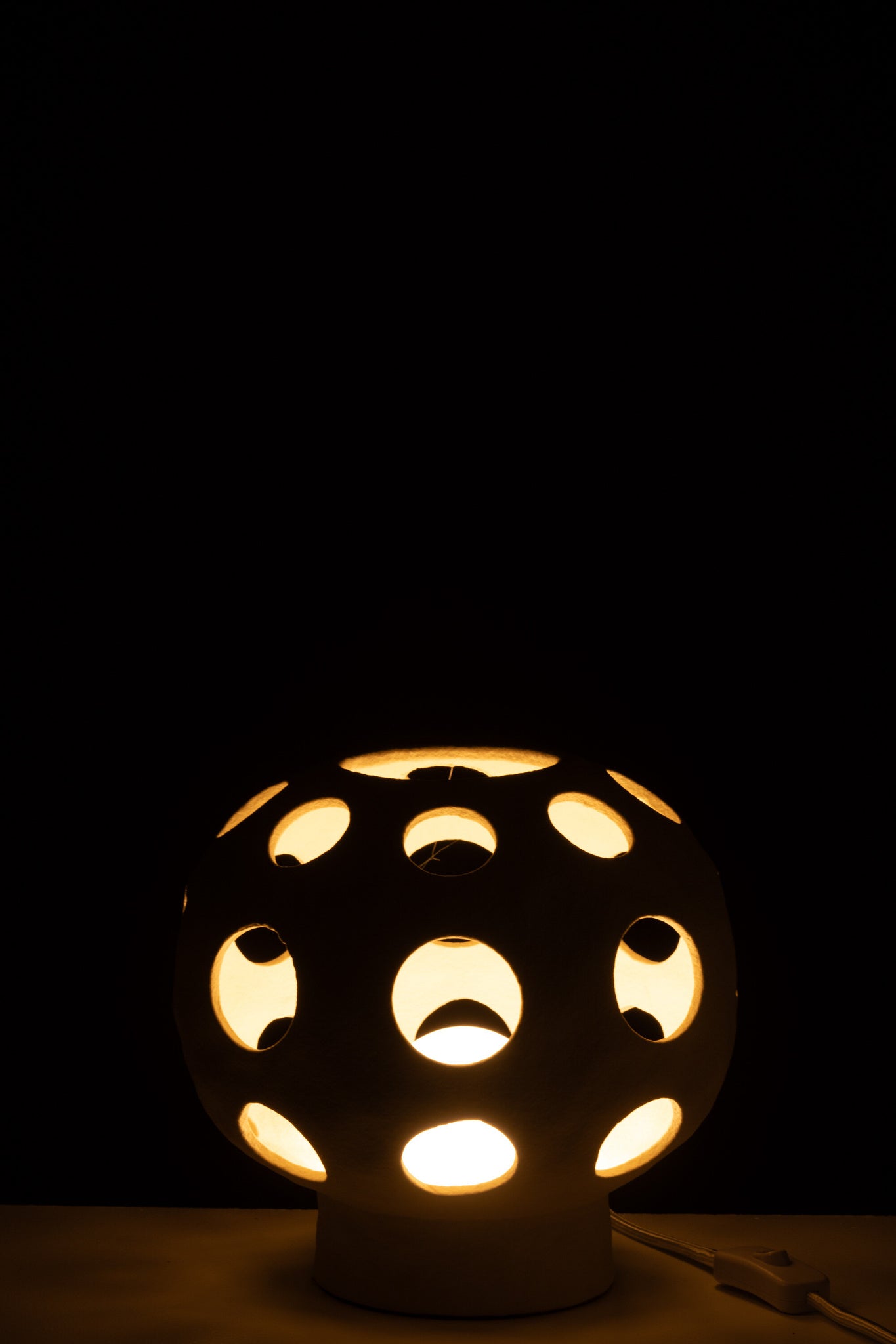 Tafellamp bol steengoed beige