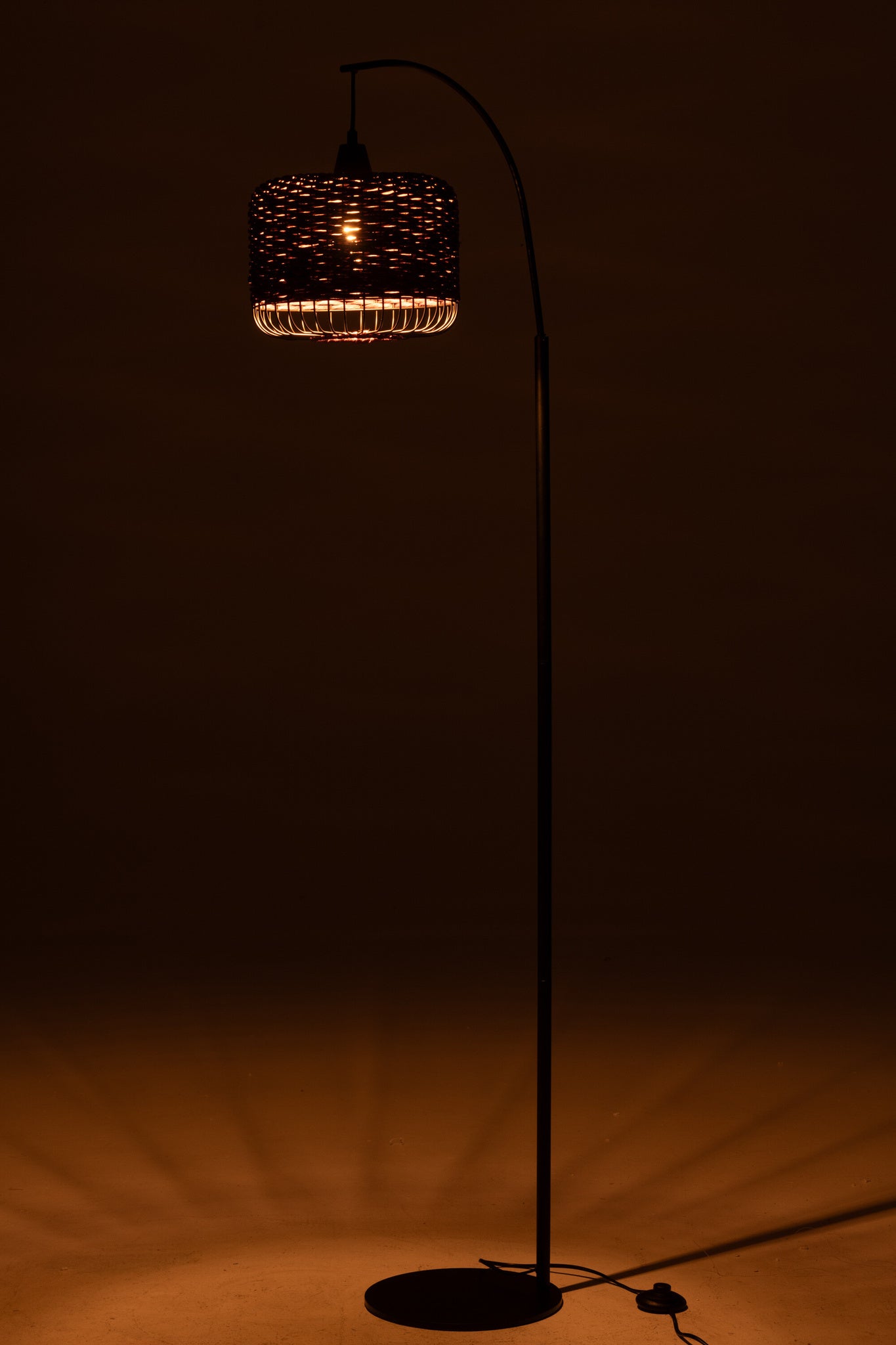 Staande lantaarn van metaal, paars