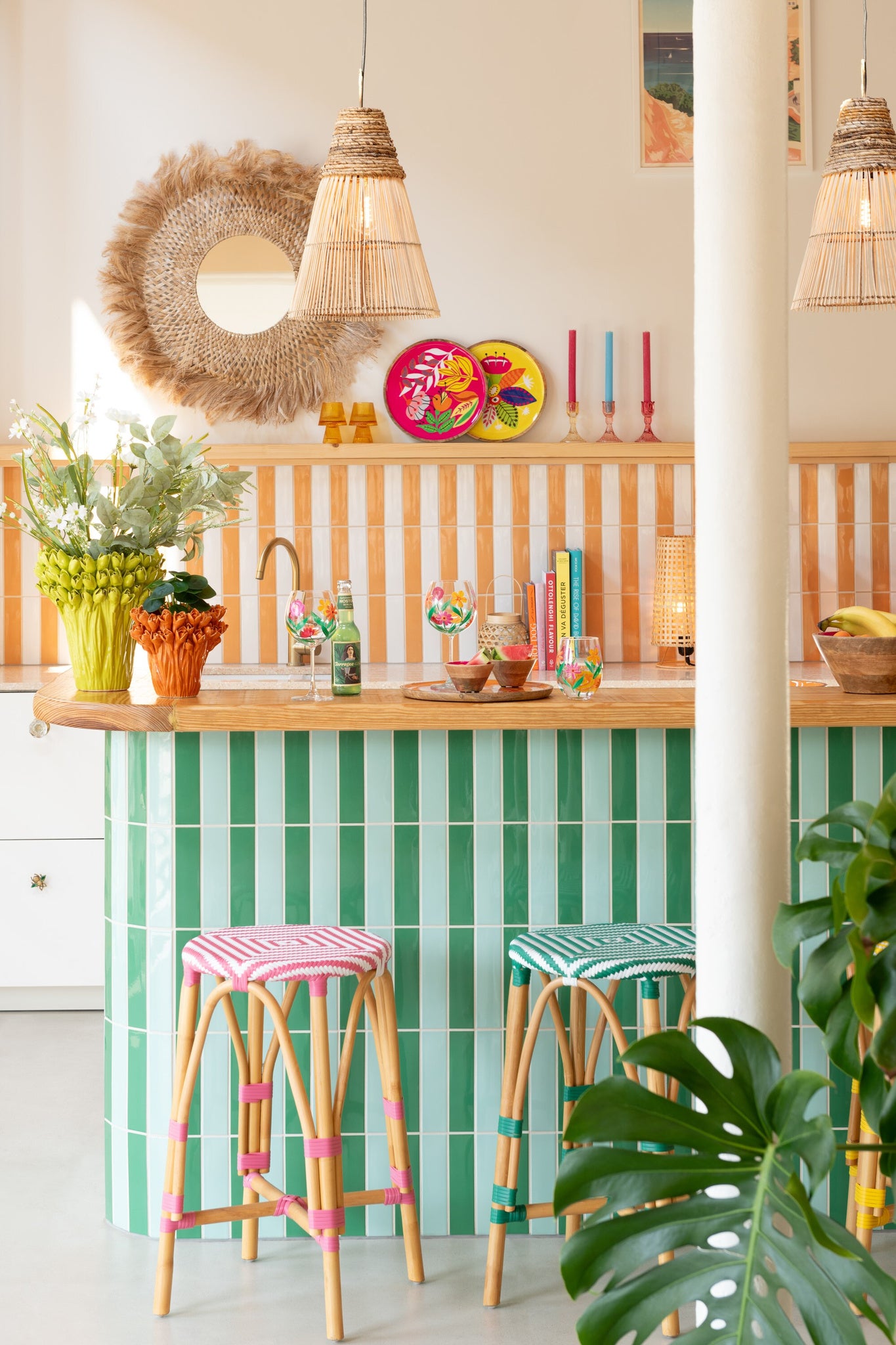 Rotan kruk roze/wit klein