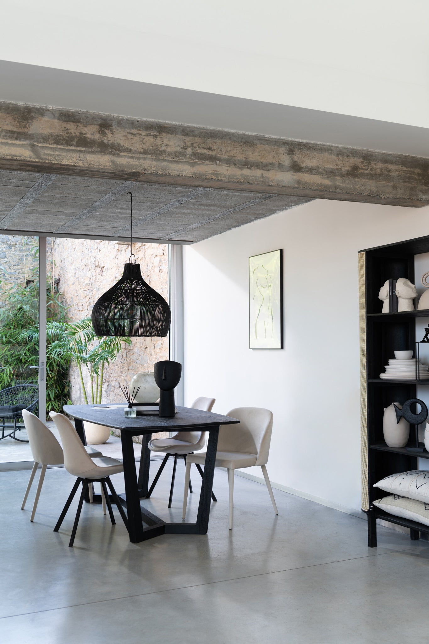 Rotan lampenkap in peervorm, zwart