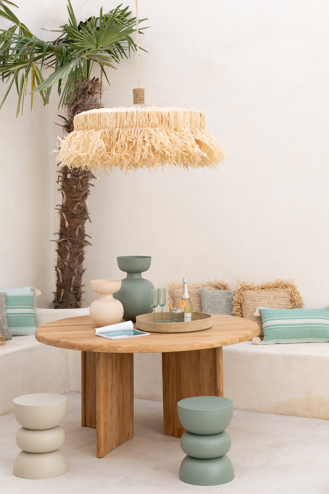 Ronde teakhouten tafel naturel