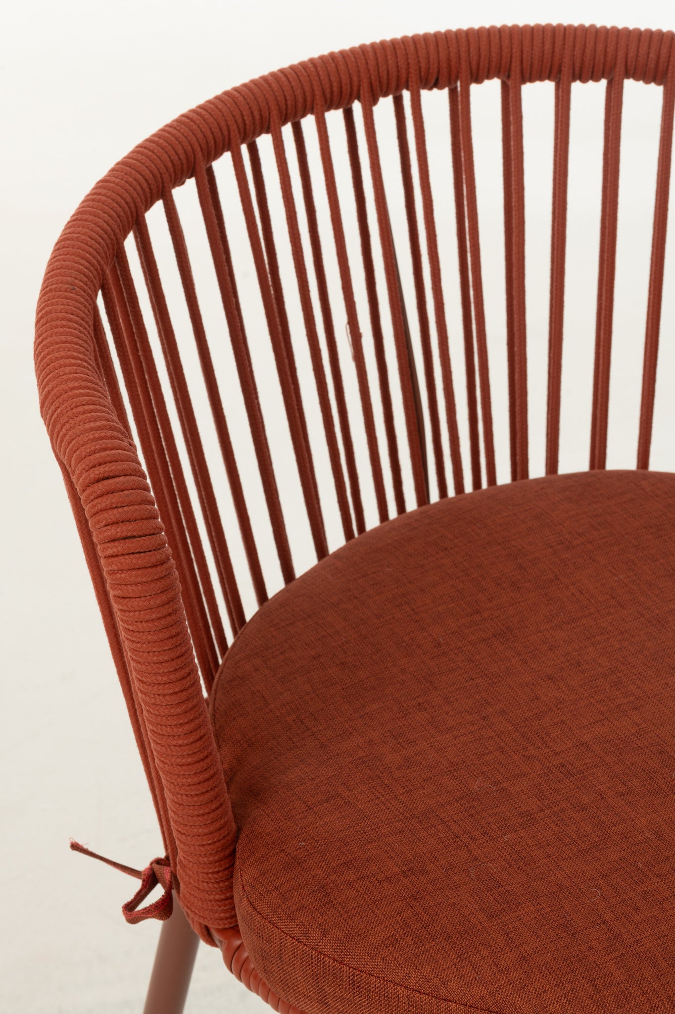 Stoel Toa staal/touw rood