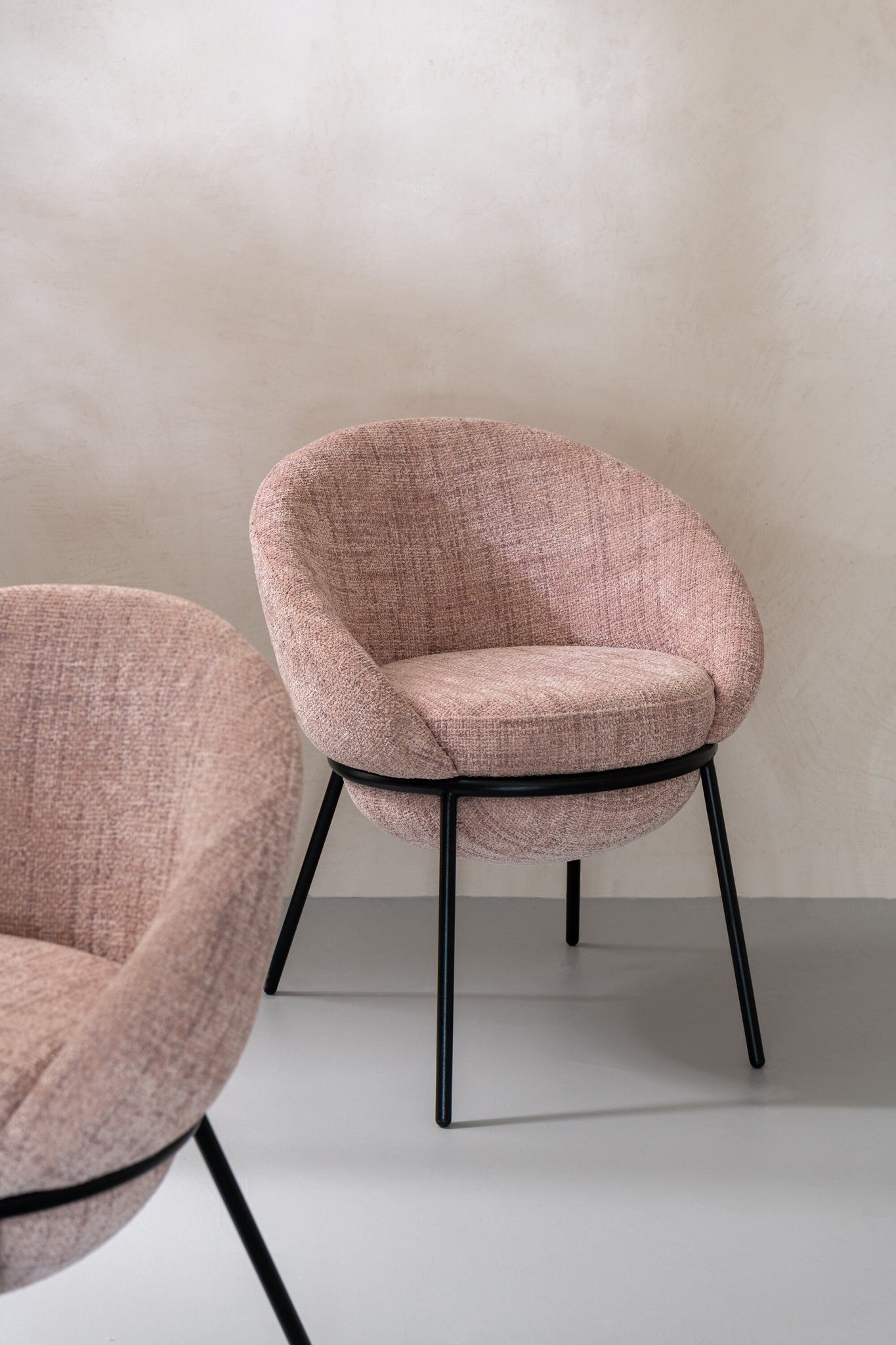 Eetkamerstoel Eetkamerstoel met ijzeren poten ijzer lichtroze/zwart