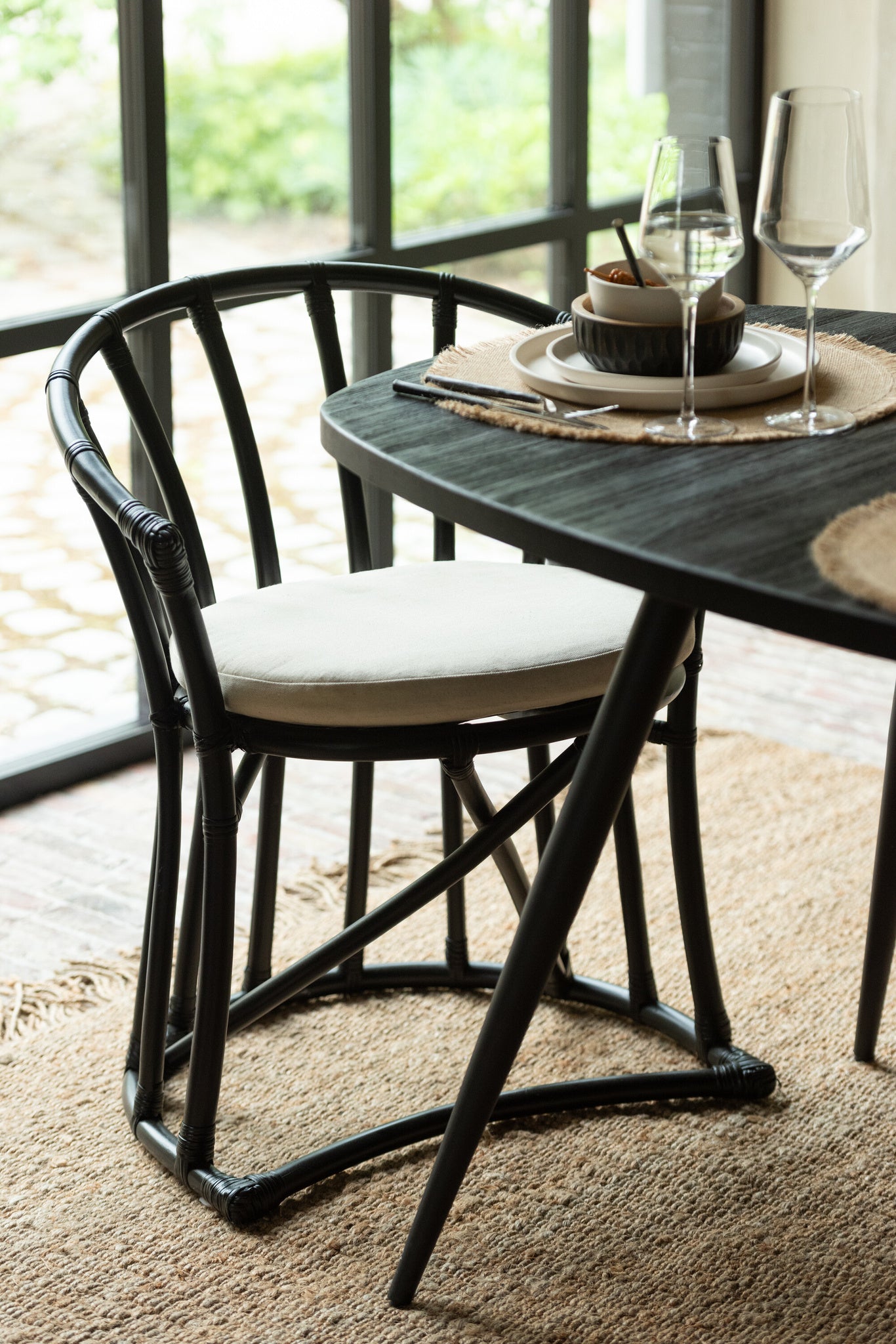 Stoel+Kussen Rotan/Textiel Zwart/Wit